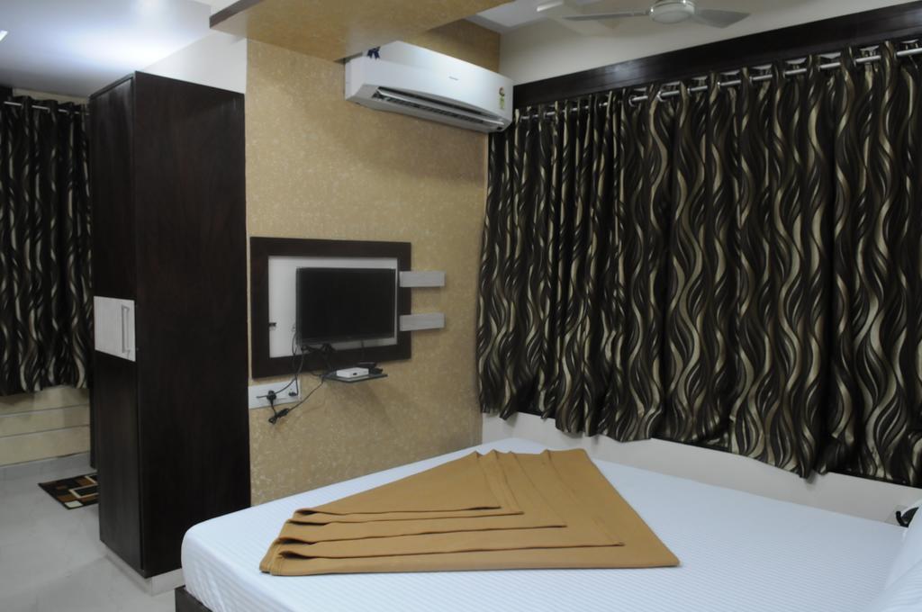 Oyo Hotel Sree Balaji Residency Ahmedabad Buitenkant foto